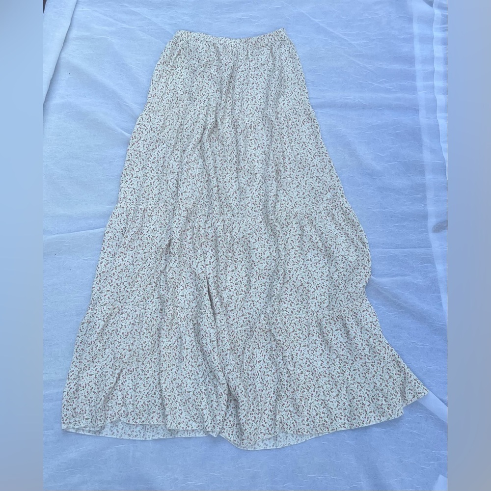 Brandy Melville Maxi floral skirt